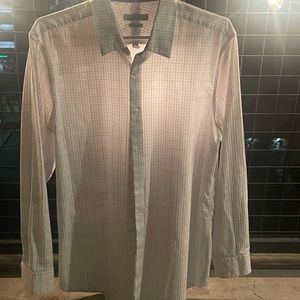 A Perry Ellis slim fit portfolio